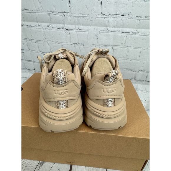 UGG beige nubuck sneakers shoes size 9.5 NEW - Picture 5 of 9